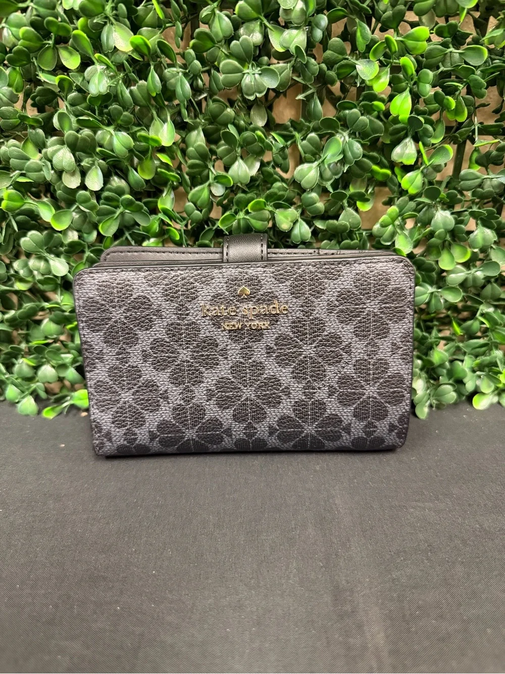 Kate Spade Spade Flower Medium Bifold Wallet